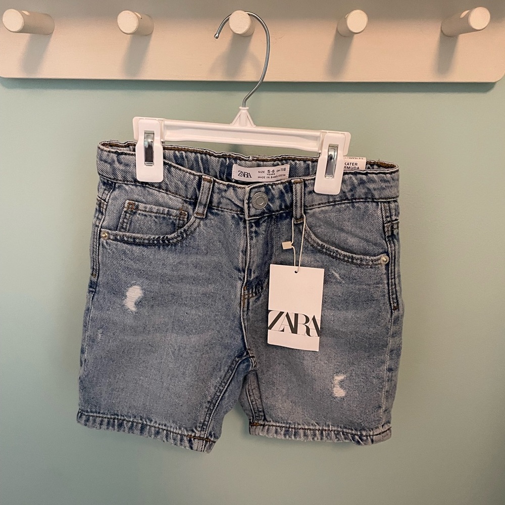 Zara Skater Bermuda Shorts